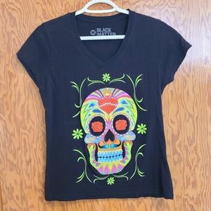 NWOT Sugar Skull V-Neck Tee